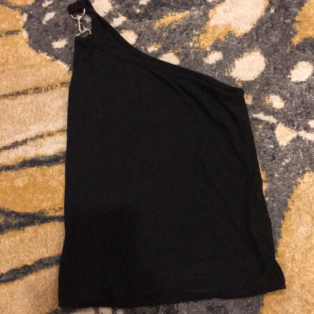 One shoulder black cropped tube top
